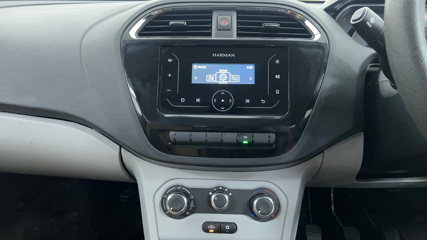 Used 2022 Tata Tiago XT CNG Cng Manual interior MUSIC SYSTEM & AC CONTROL VIEW