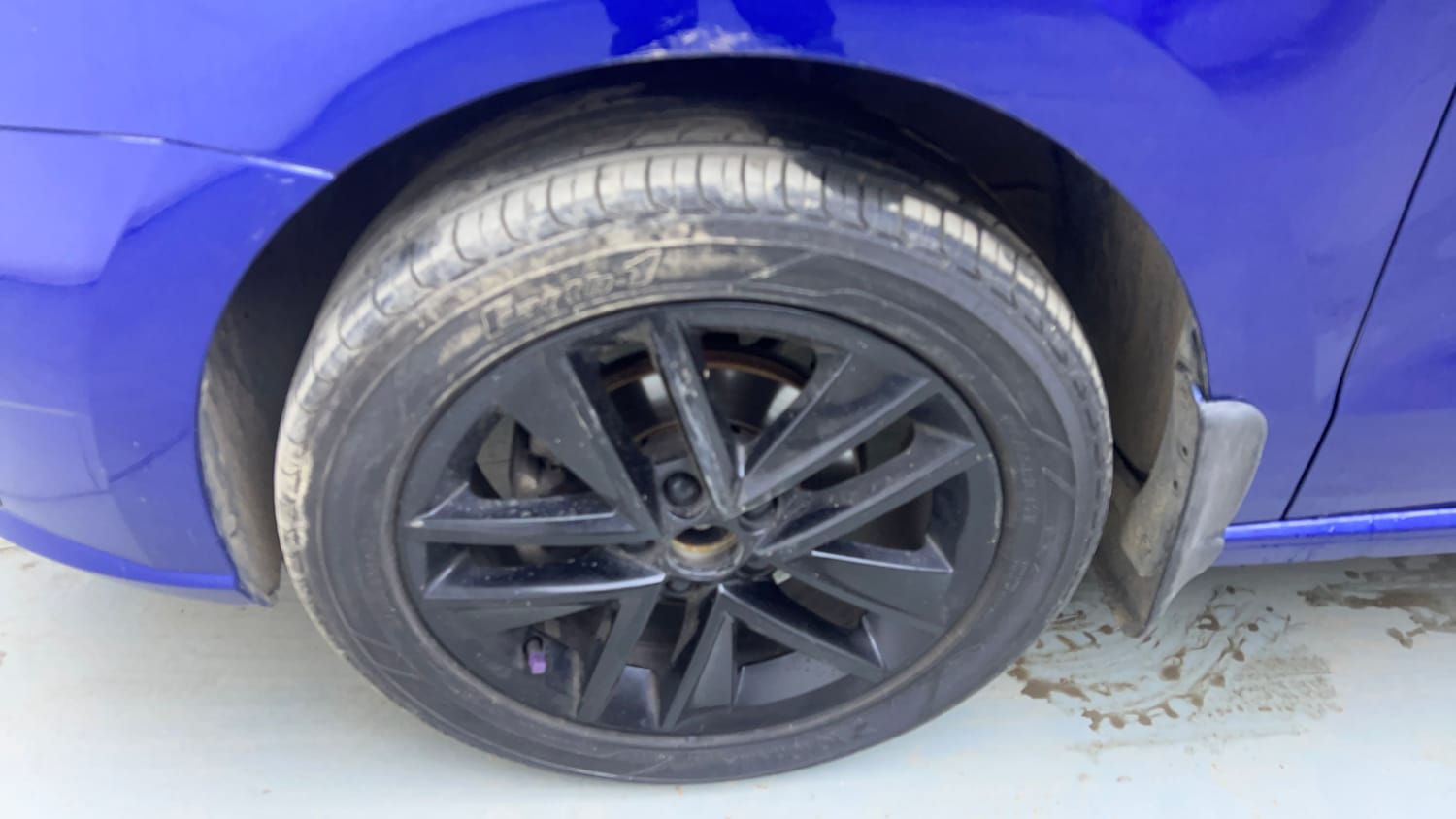Used 2020 Skoda Rapid Ambition Petrol Manual tyres LEFT FRONT TYRE RIM VIEW