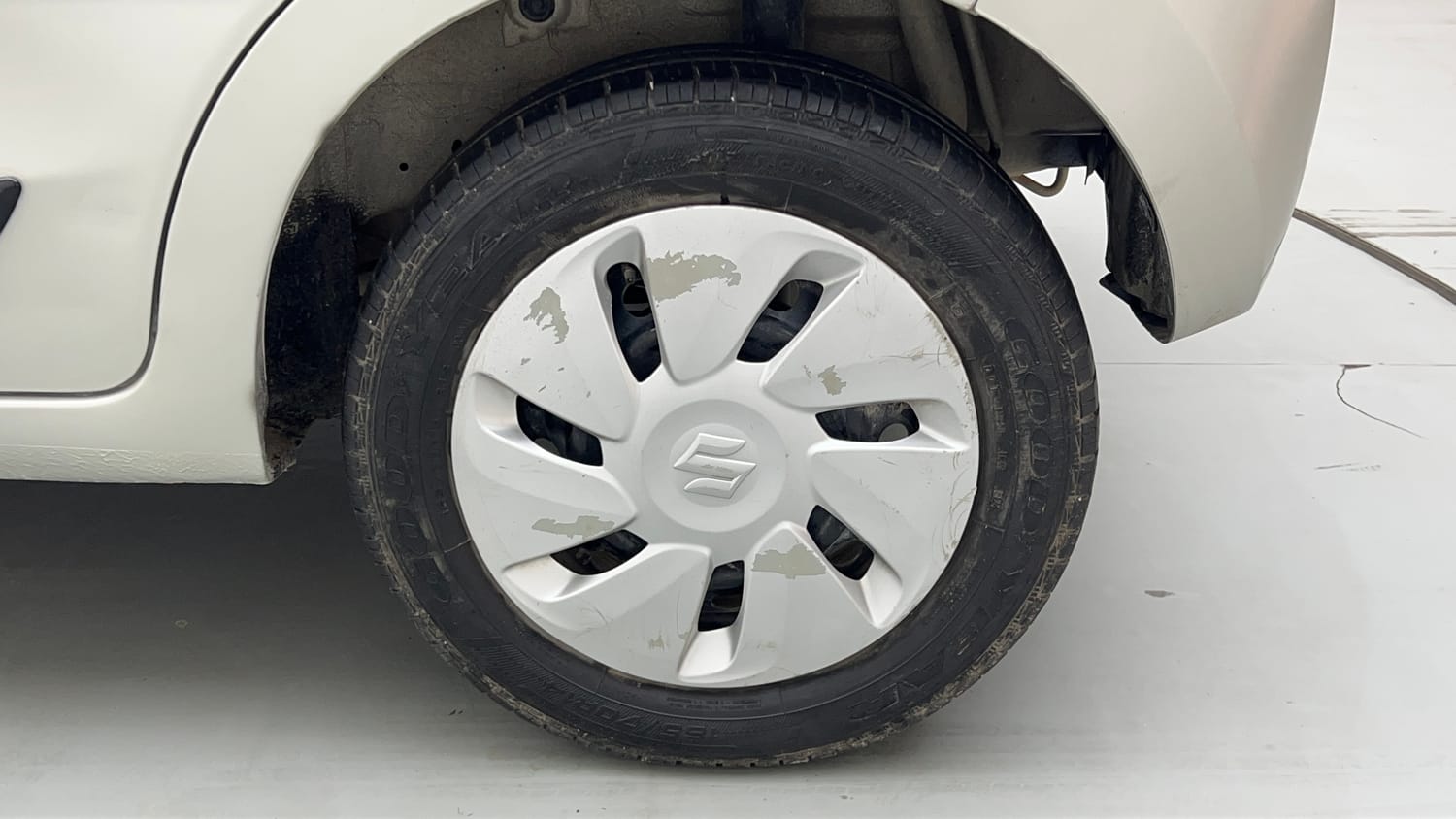 Used 2015 Maruti Suzuki Celerio VXi CNG Cng Manual tyres LEFT REAR TYRE RIM VIEW
