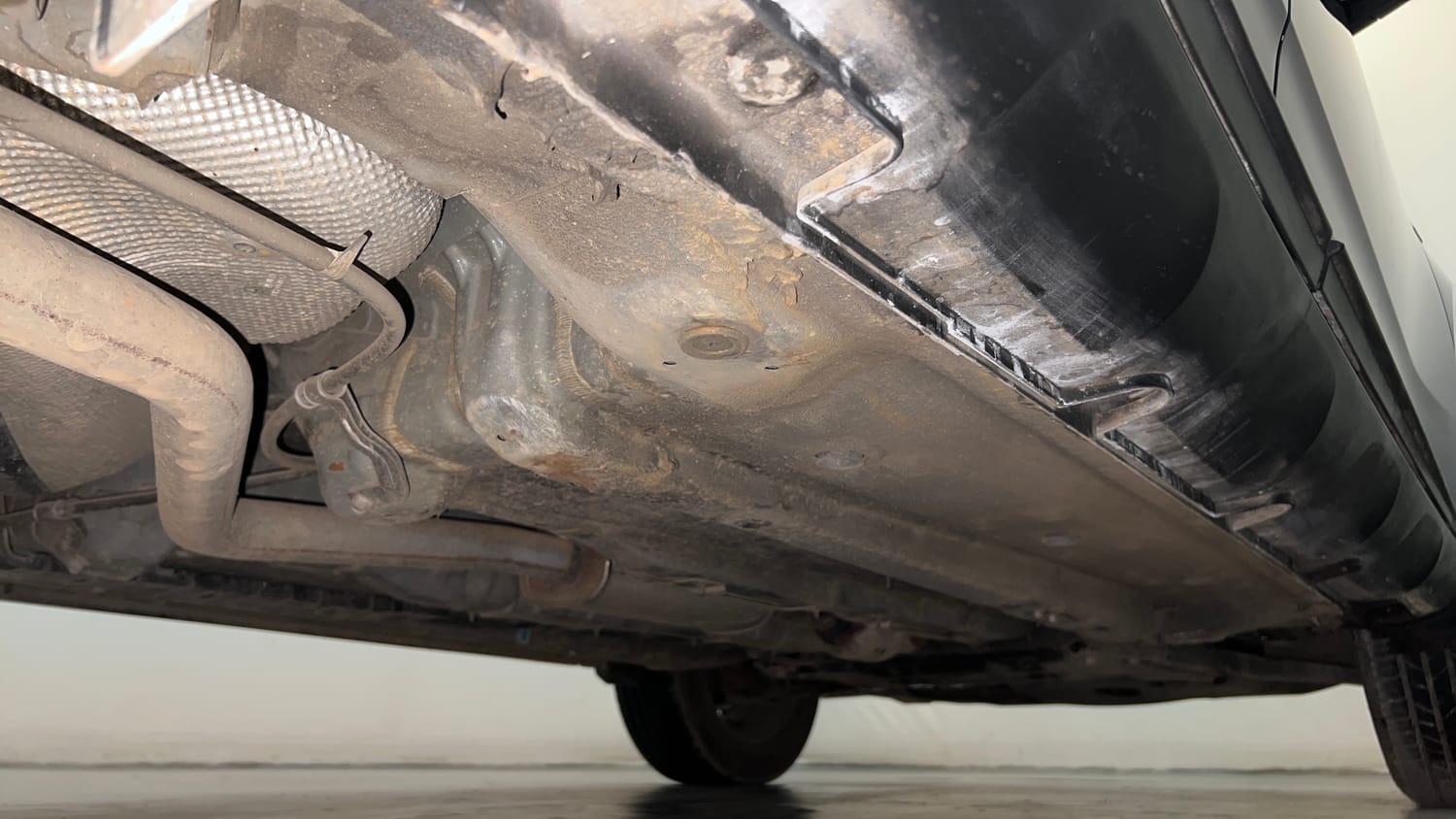 Used 2022 Hyundai Venue SX Plus 1.0 Turbo DCT Petrol Automatic extra REAR RIGHT UNDERBODY VIEW