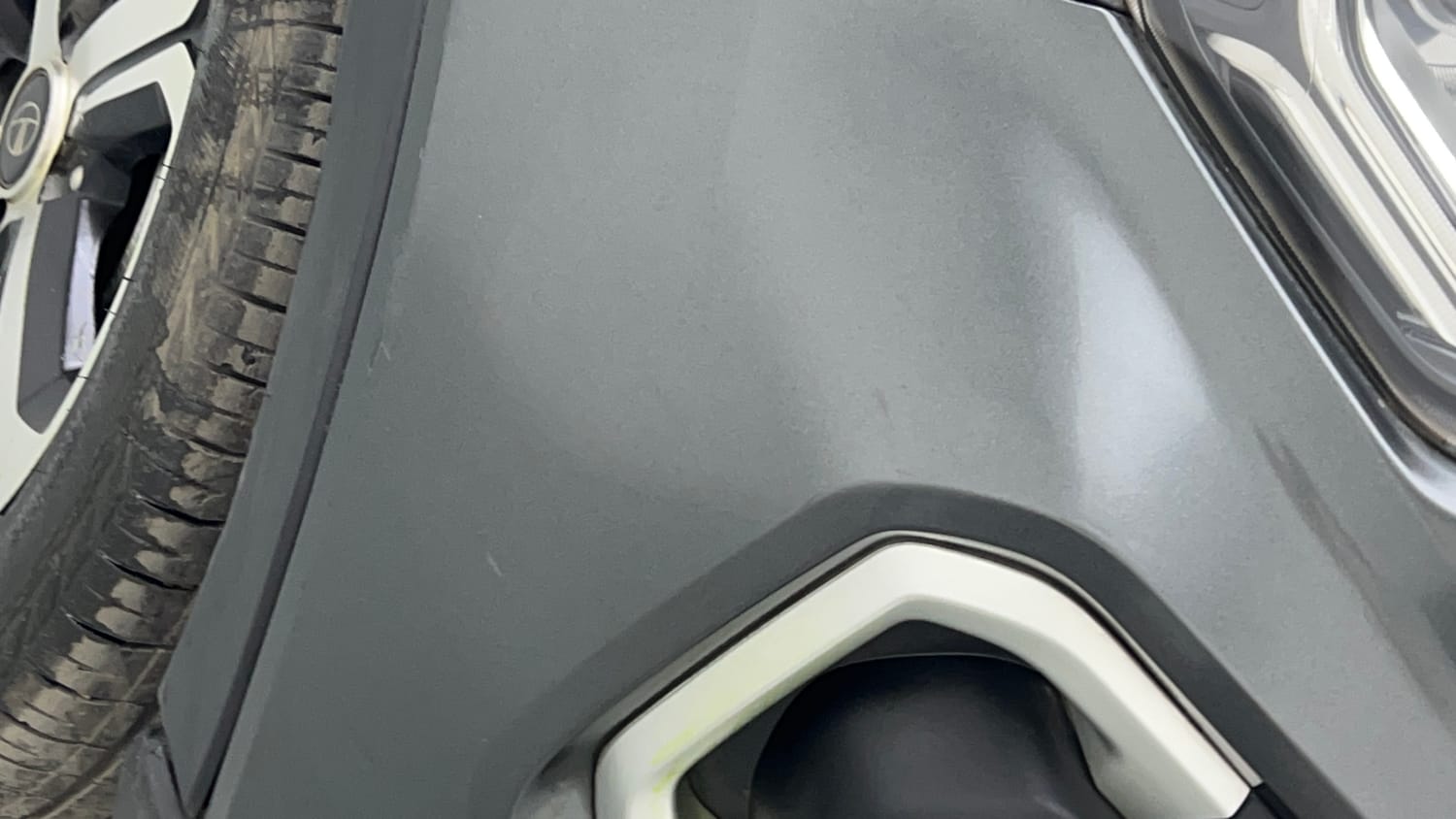 Used 2023 Tata Nexon XZA Plus Petrol Automatic dents MINOR SCRATCH