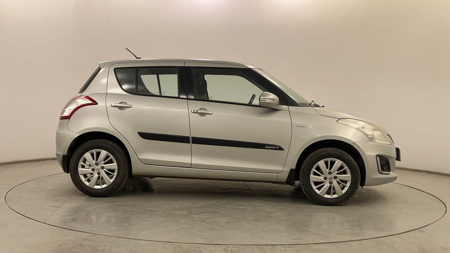 Used 2016 Maruti Suzuki Swift ZXi Petrol Manual exterior RIGHT SIDE VIEW