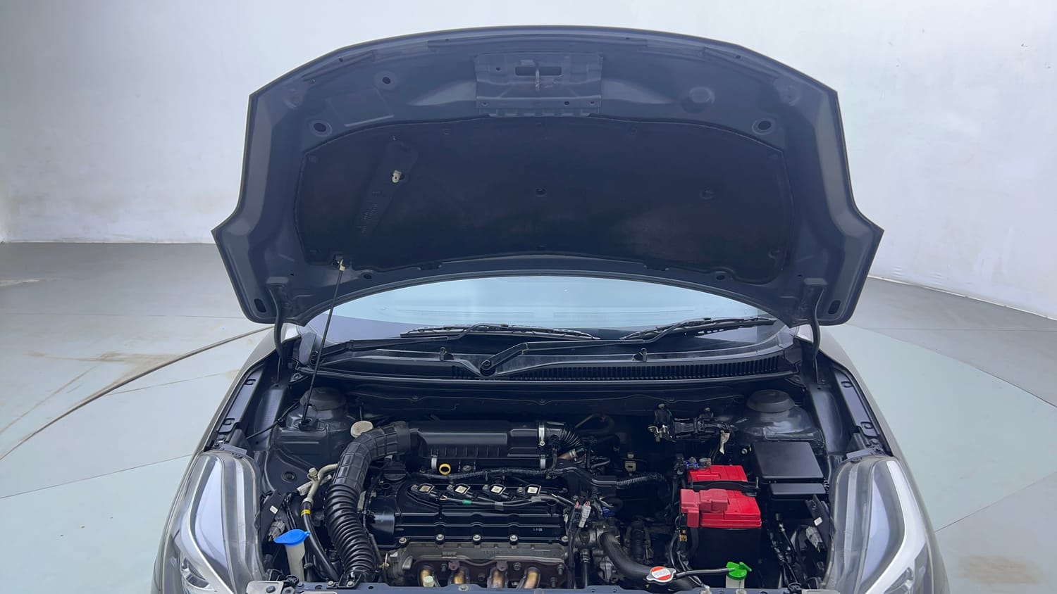 Used 2021 Toyota Glanza V CVT Petrol Automatic engine ENGINE & BONNET OPEN FRONT VIEW
