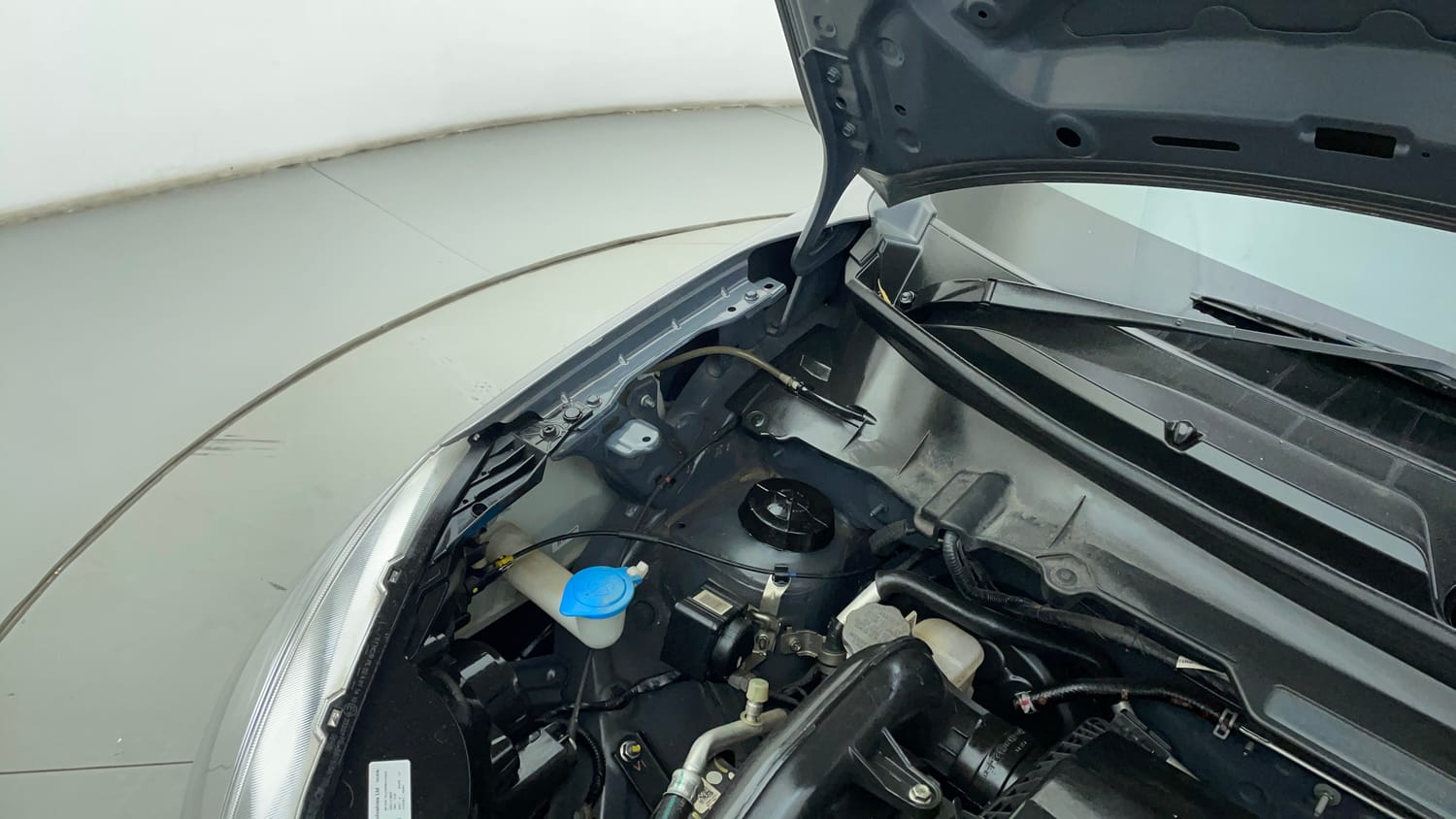Used 2023 Maruti Suzuki Celerio ZXi Plus AMT Petrol Automatic engine ENGINE RIGHT SIDE HINGE & APRON VIEW