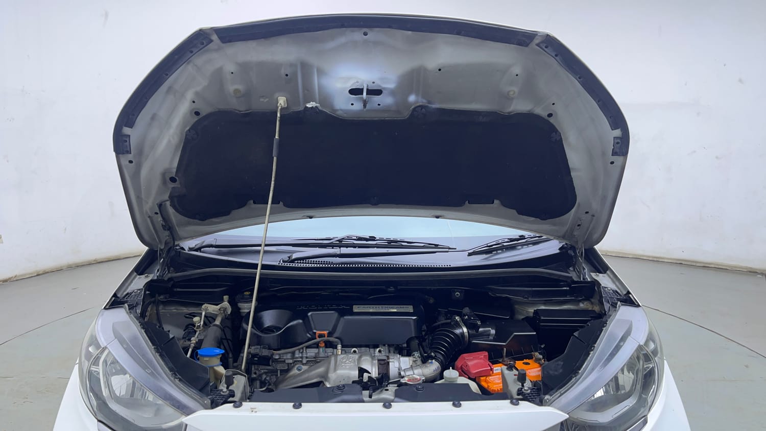 Used 2018 Honda WR-V VX MT Diesel Diesel Manual engine ENGINE & BONNET OPEN FRONT VIEW