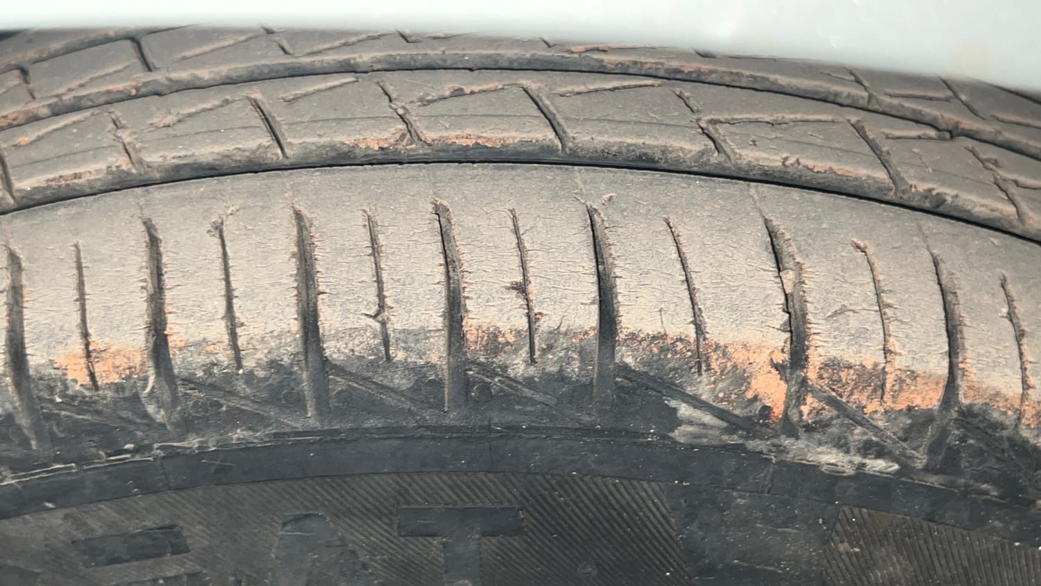 Used 2022 Maruti Suzuki Alto 800 LXi (O) Petrol Manual tyres RIGHT FRONT TYRE TREAD VIEW