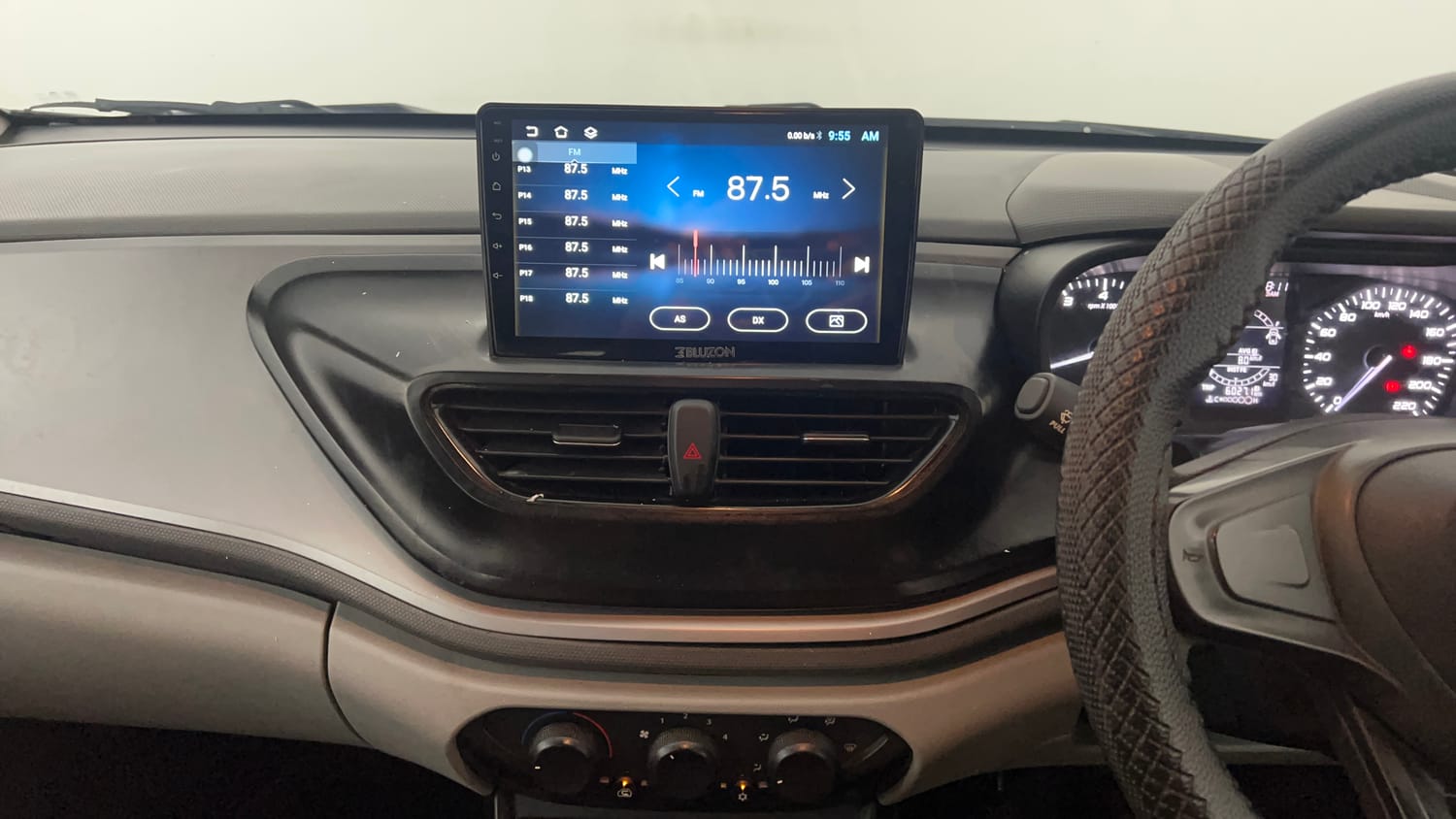 Used 2021 Tata Altroz XE Petrol Petrol Manual interior MUSIC SYSTEM & AC CONTROL VIEW