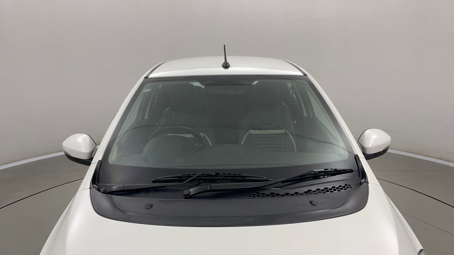 Used 2016 Tata Tiago Revotron XZ Petrol Manual exterior FRONT WINDSHIELD VIEW