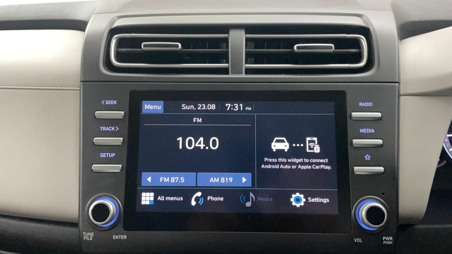 Used 2022 Hyundai Creta S 1.5 Petrol Petrol Manual top_features Integrated (in-dash) music system