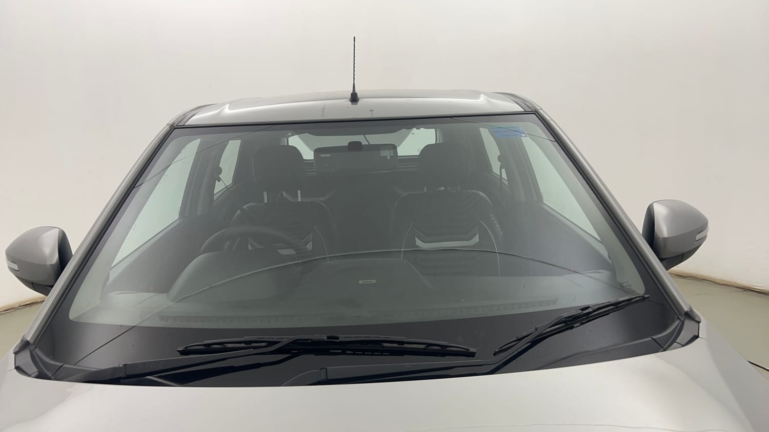 Used 2022 maruti-suzuki Vitara Brezza LXi Petrol Manual exterior FRONT WINDSHIELD VIEW