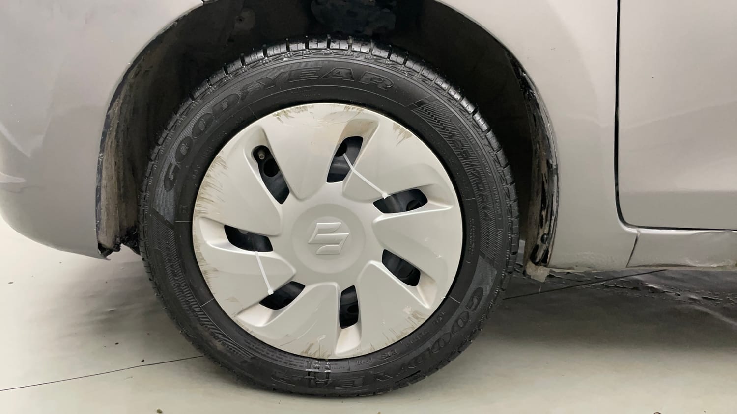 Used 2016 Maruti Suzuki Celerio VXi AMT Petrol Automatic tyres LEFT FRONT TYRE RIM VIEW
