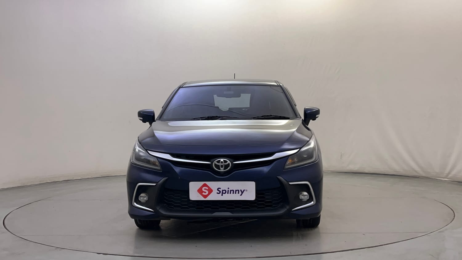 Used 2024 Toyota Glanza V AMT Petrol Automatic exterior FRONT VIEW