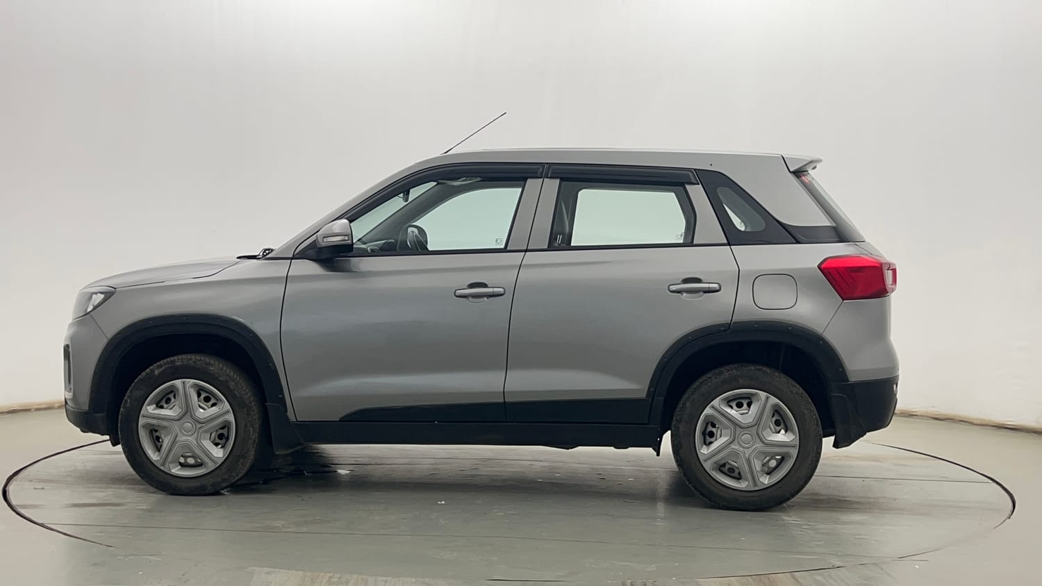 Used 2022 maruti-suzuki Vitara Brezza LXi Petrol Manual exterior LEFT SIDE VIEW