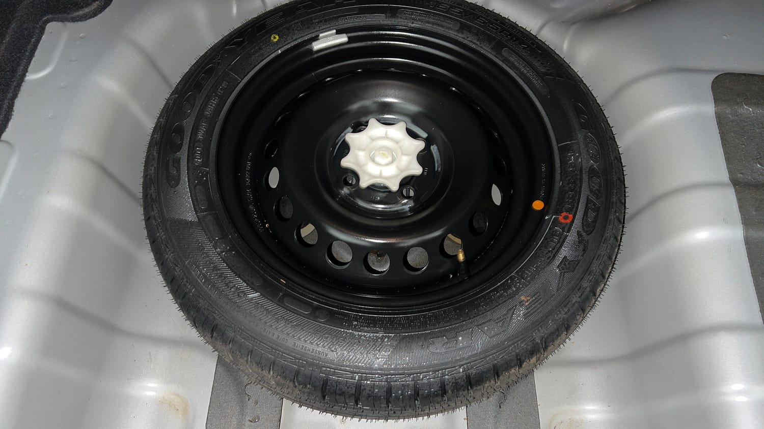 Used 2019 Hyundai Xcent SX Petrol Manual tyres SPARE TYRE VIEW