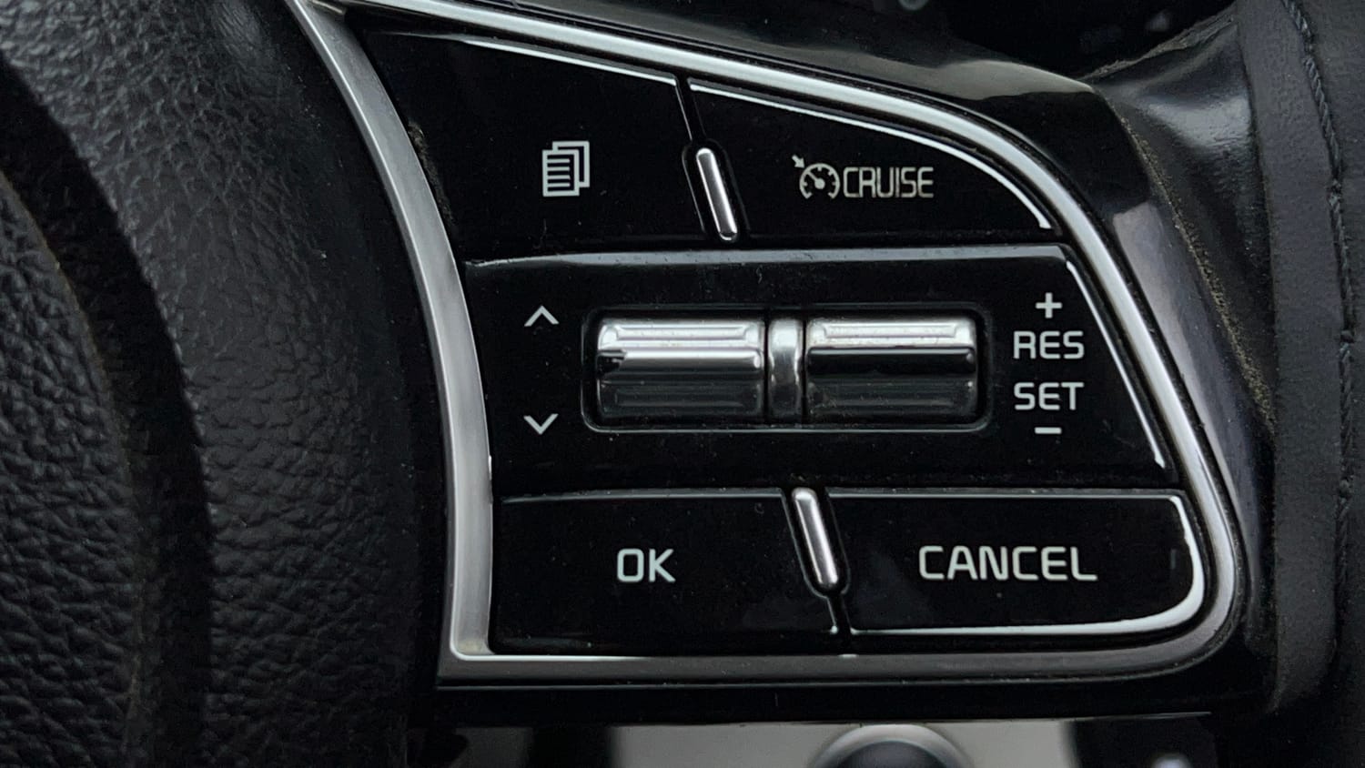 Used 2023 Kia Seltos HTX 1.5 Petrol Manual top_features Cruise control