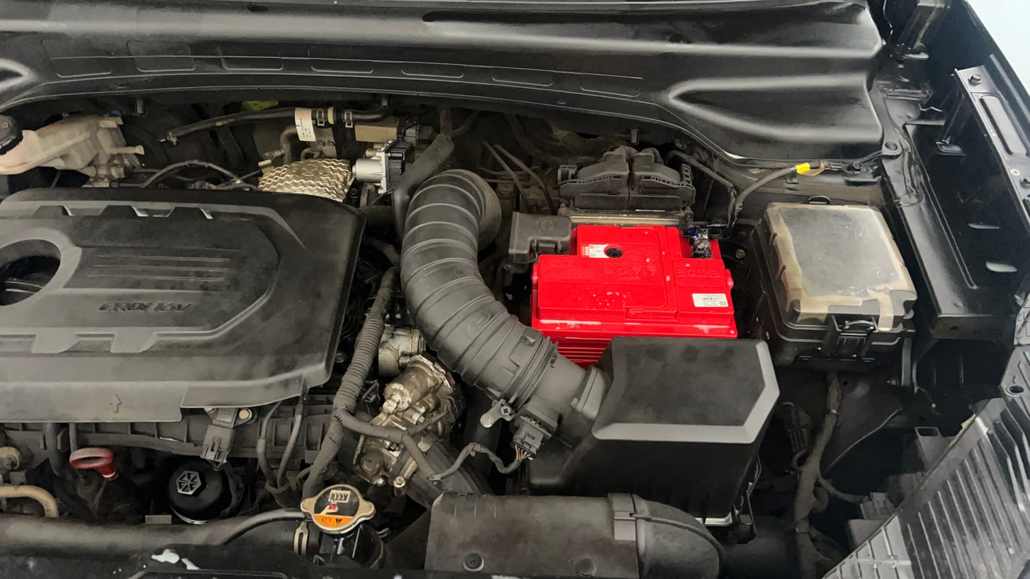 Used 2021 Hyundai Alcazar Signature (O) 6 STR 1.5 Diesel AT Diesel Automatic engine ENGINE LEFT SIDE VIEW