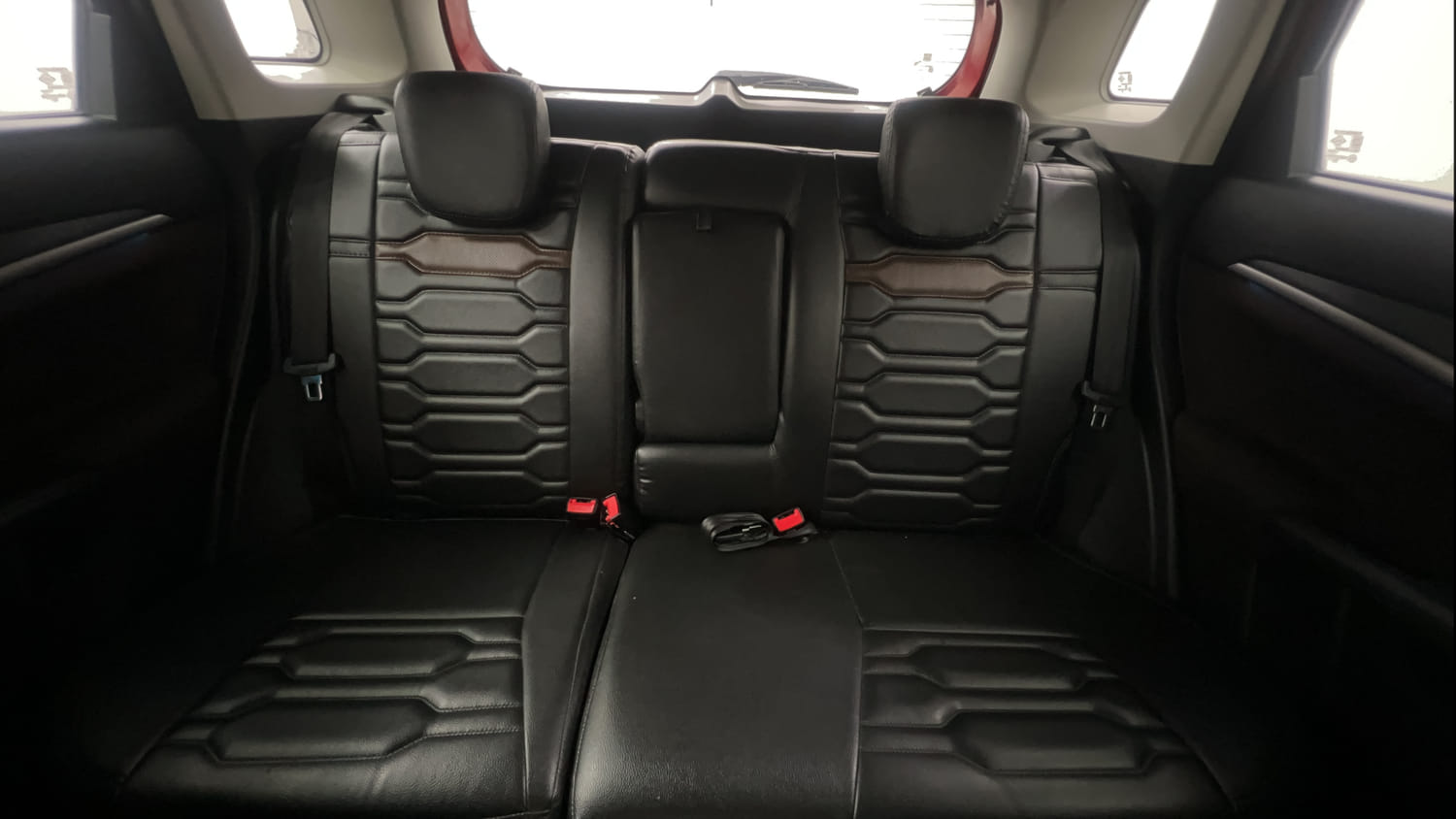 Used 2022 Maruti Suzuki Brezza Zxi Plus AT Dual Tone Petrol Automatic interior REAR SEAT CONDITION VIEW