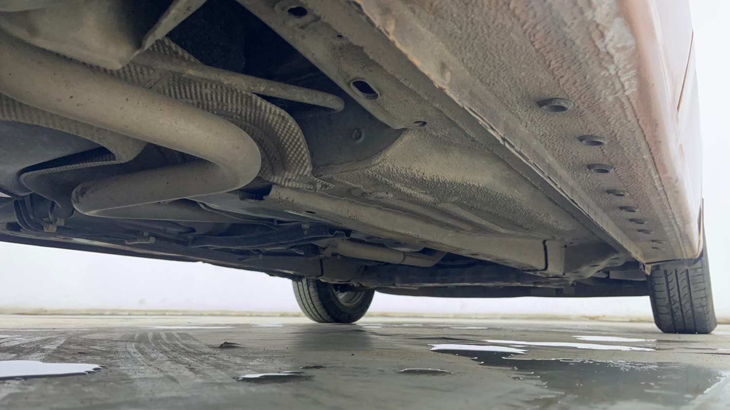 Used 2016 Ford Figo Titanium Plus 1.5 TDCi Diesel Manual extra REAR RIGHT UNDERBODY VIEW