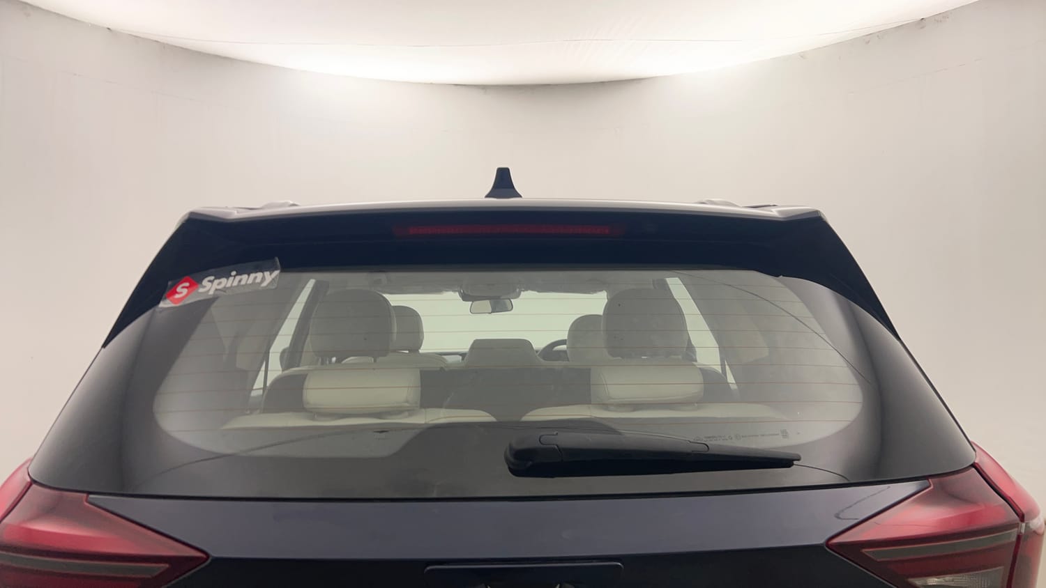 Used 2022 Mahindra XUV700 AX 7 Diesel AT AWD Luxury Pack 7 STR Diesel Automatic exterior BACK WINDSHIELD VIEW