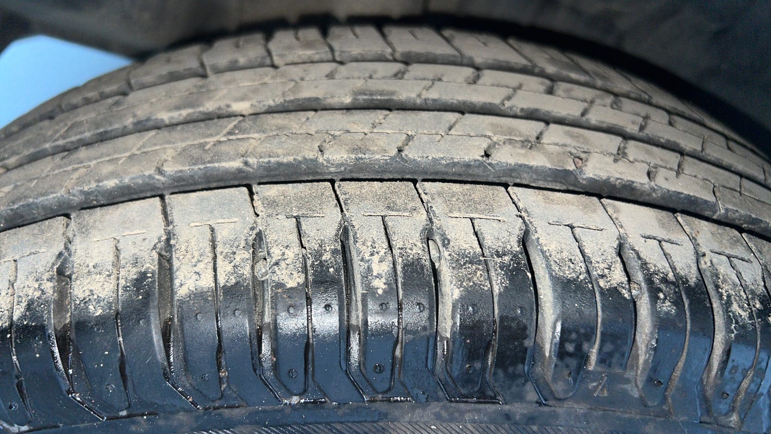 Used 2024 Maruti Suzuki Swift ZXi Petrol Manual tyres RIGHT REAR TYRE TREAD VIEW