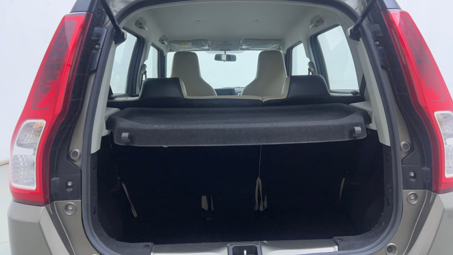 Used 2022 Maruti Suzuki Wagon R ZXI Plus 1.2 Petrol Manual interior DICKY INSIDE VIEW