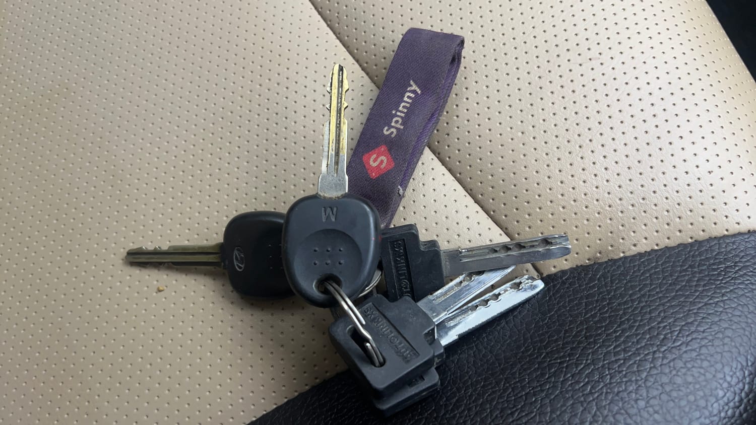Used 2017 Hyundai Eon Era +  CNG (Outside Fitted) Cng Manual extra CAR KEY VIEW