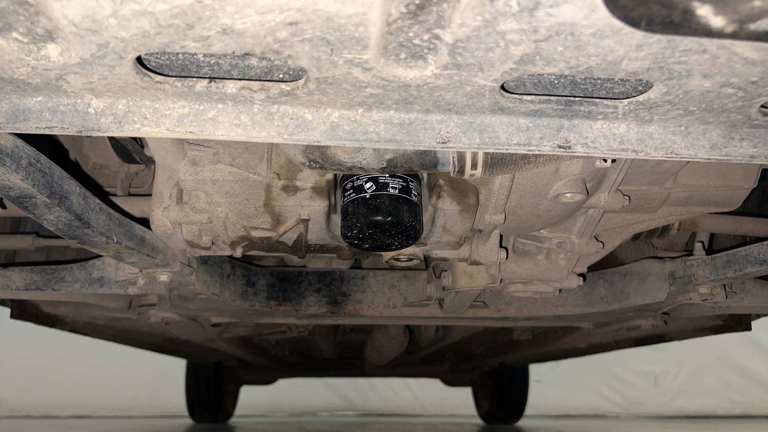 Used 2022 Renault Kiger RXT (O) MT Dual Tone Petrol Manual extra FRONT LEFT UNDERBODY VIEW