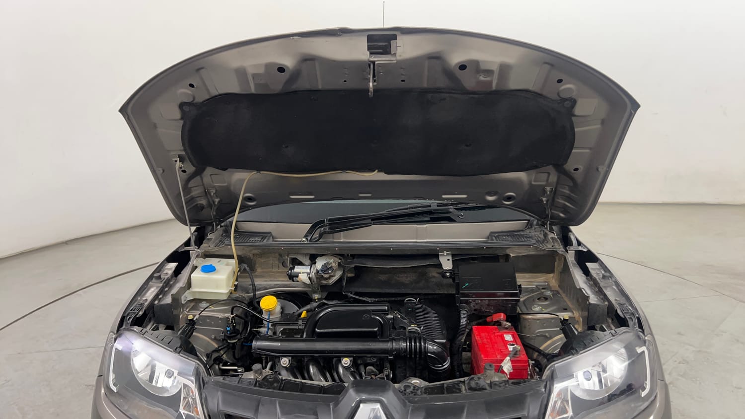 Used 2017 Renault Kwid RXT Petrol Manual engine ENGINE & BONNET OPEN FRONT VIEW