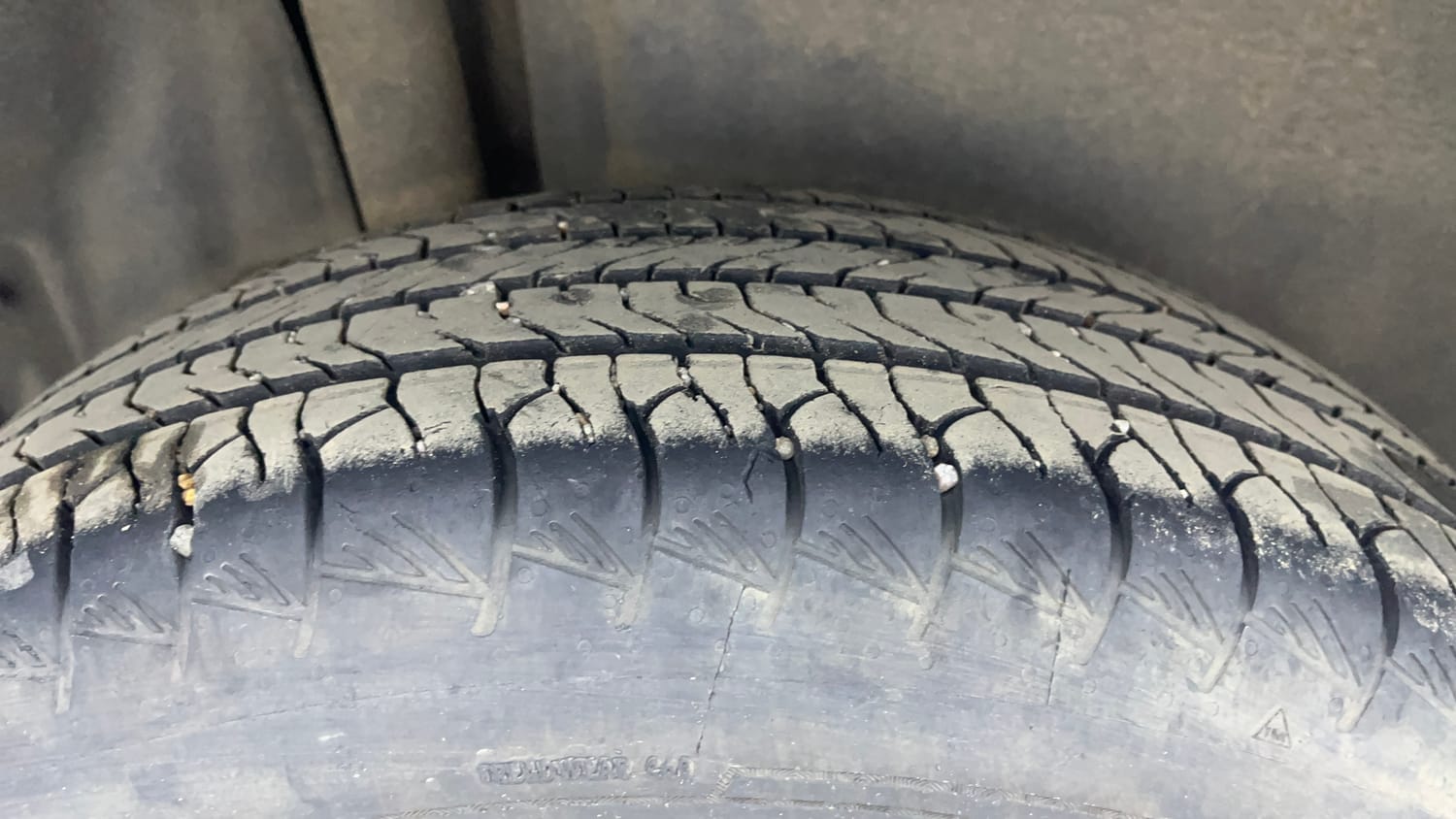 Used 2023 Maruti Suzuki Grand Vitara Zeta Smart Hybrid AT Petrol Automatic tyres RIGHT REAR TYRE TREAD VIEW