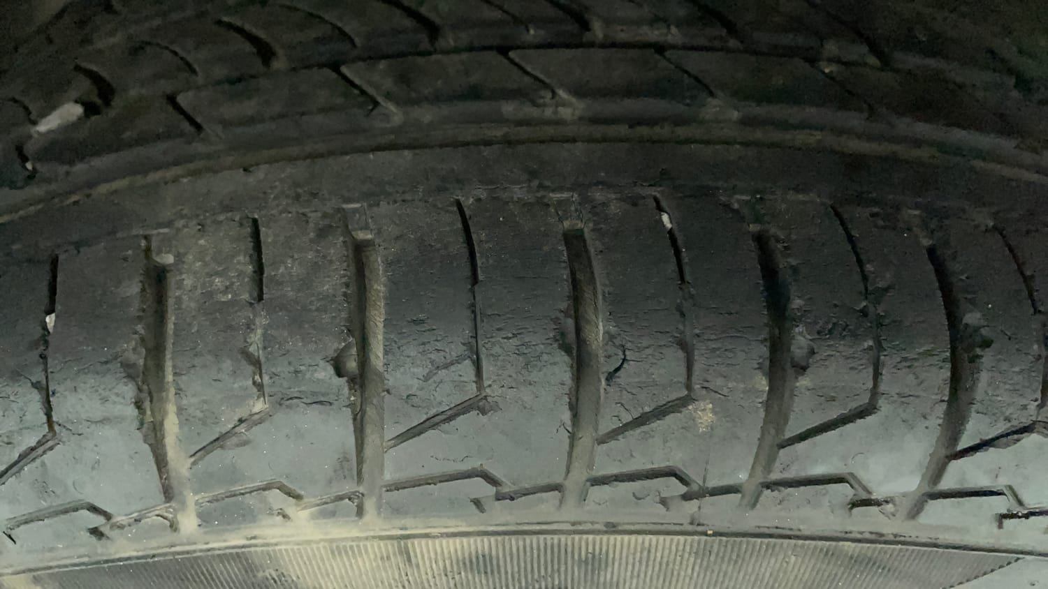 Used 2021 Maruti Suzuki S-Cross Zeta AT Petrol Automatic tyres LEFT REAR TYRE TREAD VIEW