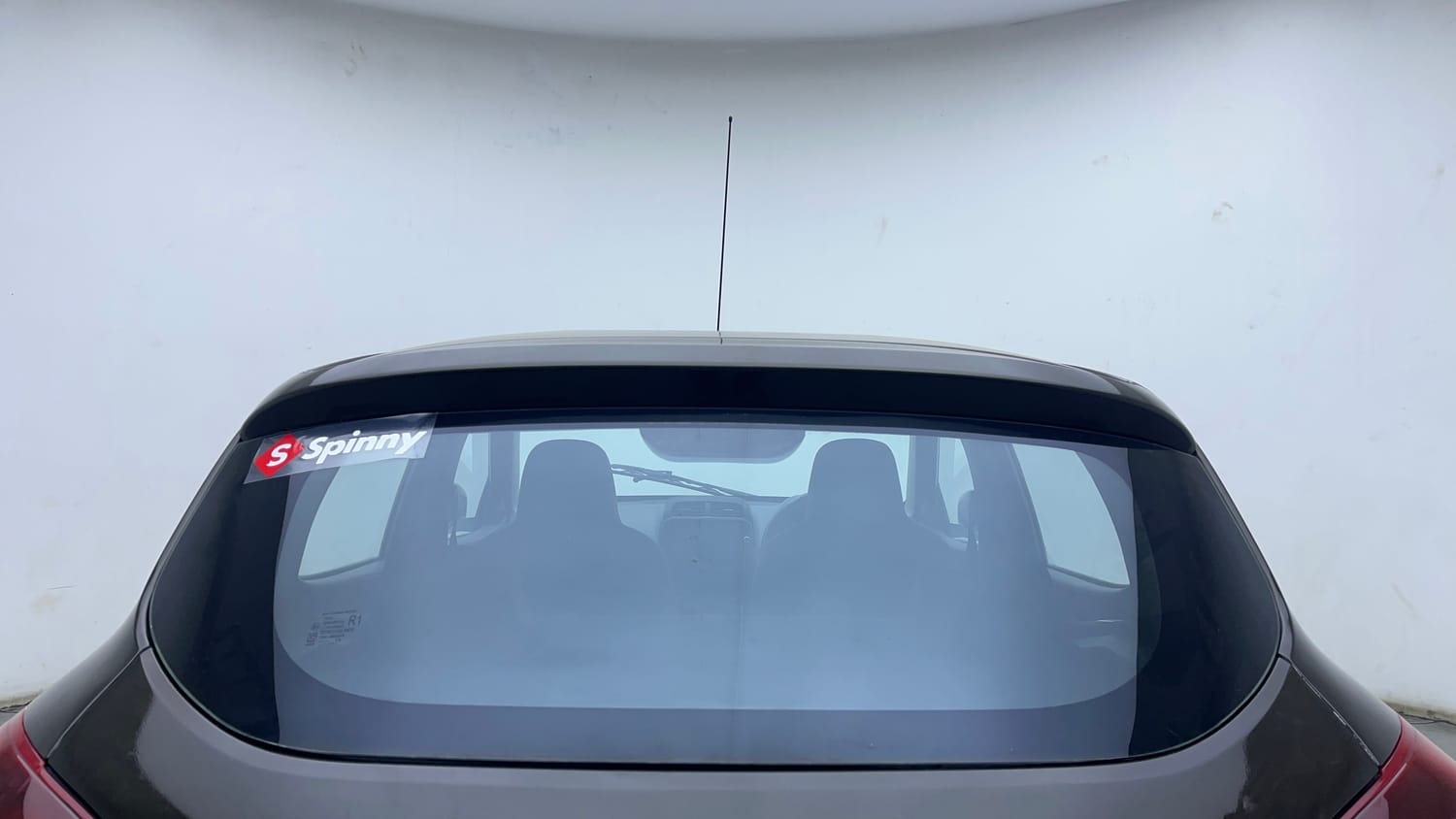 Used 2020 Renault Kwid RXT 1.0 AMT Opt Petrol Automatic exterior BACK WINDSHIELD VIEW