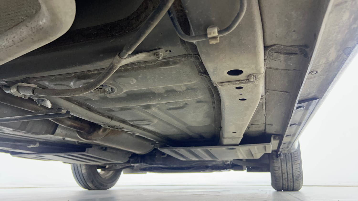 Used 2024 Maruti Suzuki Swift ZXi Petrol Manual extra REAR RIGHT UNDERBODY VIEW