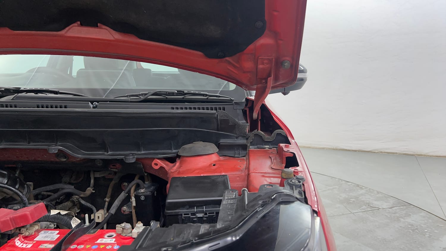 Used 2022 Maruti Suzuki Brezza Zxi Plus AT Dual Tone Petrol Automatic engine ENGINE LEFT SIDE HINGE & APRON VIEW