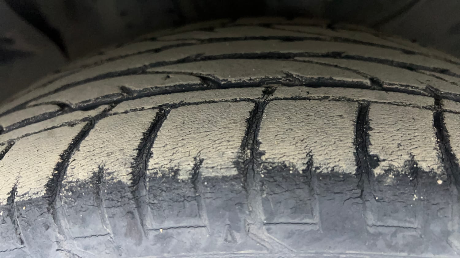 Used 2019 Hyundai Creta SX 1.6 AT Petrol Petrol Automatic tyres LEFT FRONT TYRE TREAD VIEW