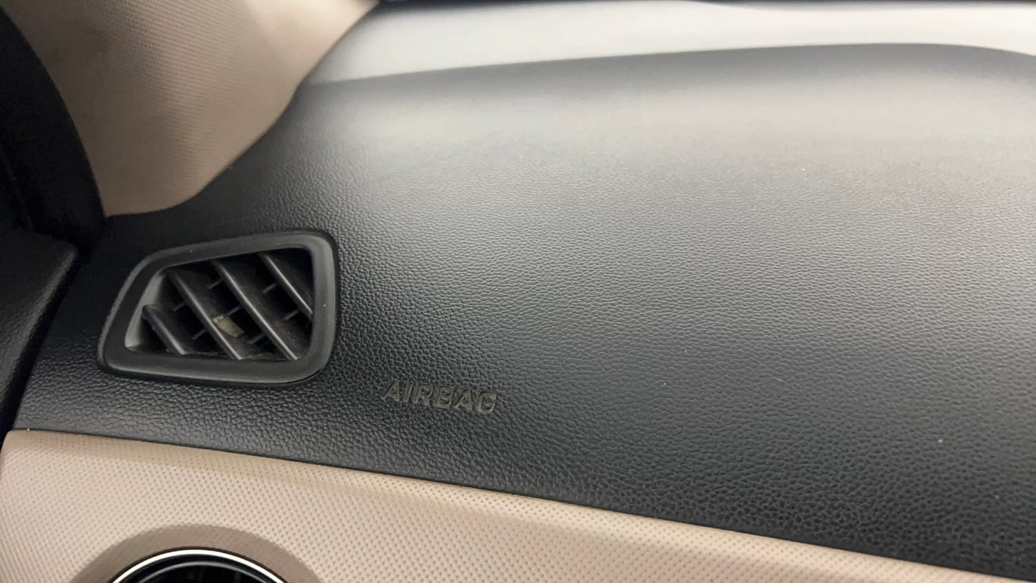 Used 2019 Hyundai Xcent SX Petrol Manual top_features Airbags