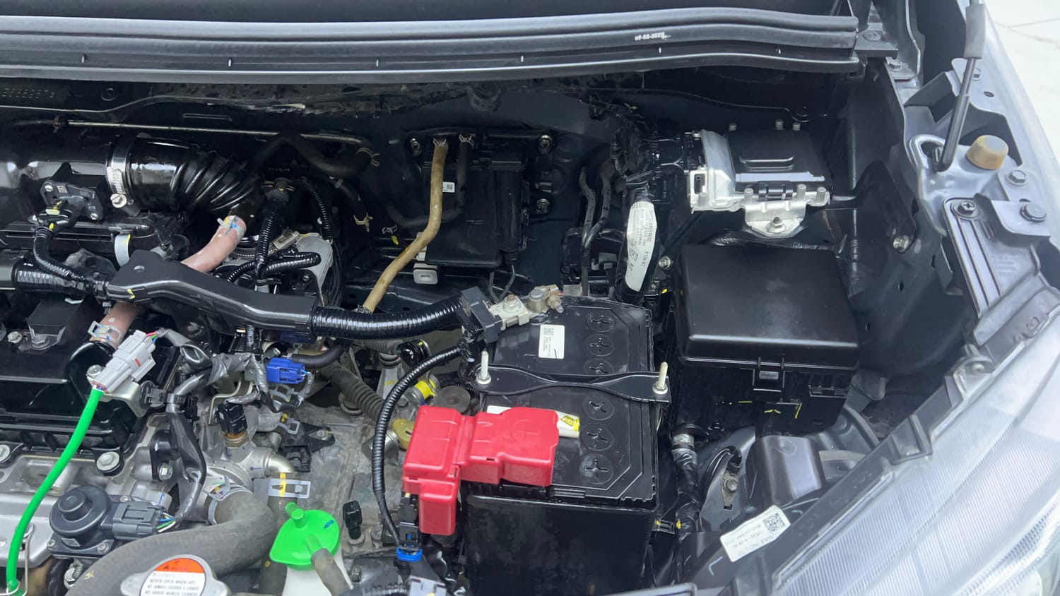 Used 2022 Maruti Suzuki Wagon R ZXI Plus 1.2 Petrol Manual engine ENGINE LEFT SIDE VIEW