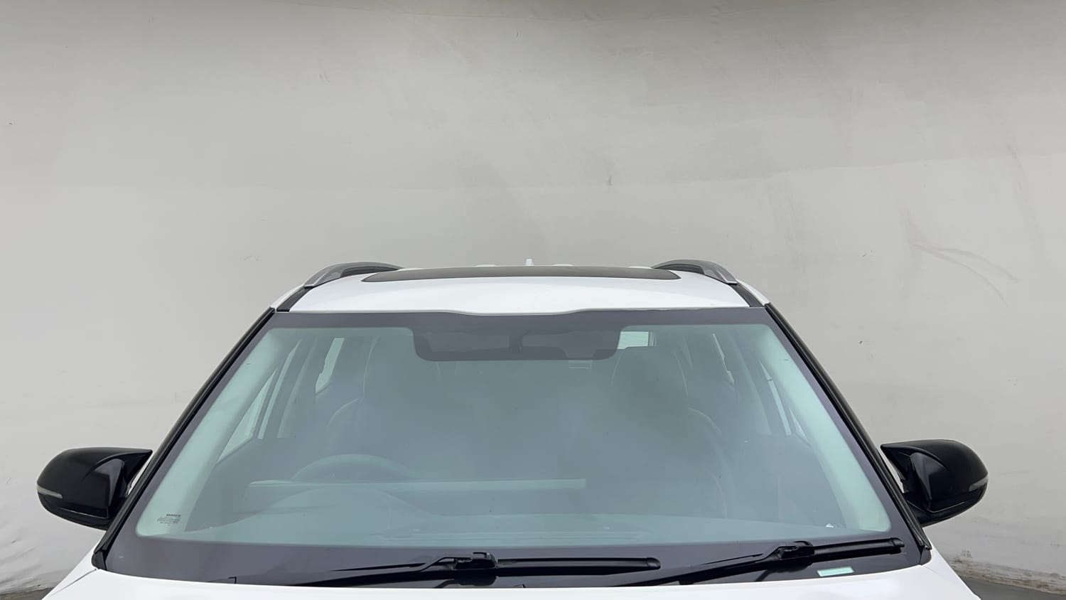 Used 2023 Kia Seltos HTX 1.5 Petrol Manual exterior FRONT WINDSHIELD VIEW