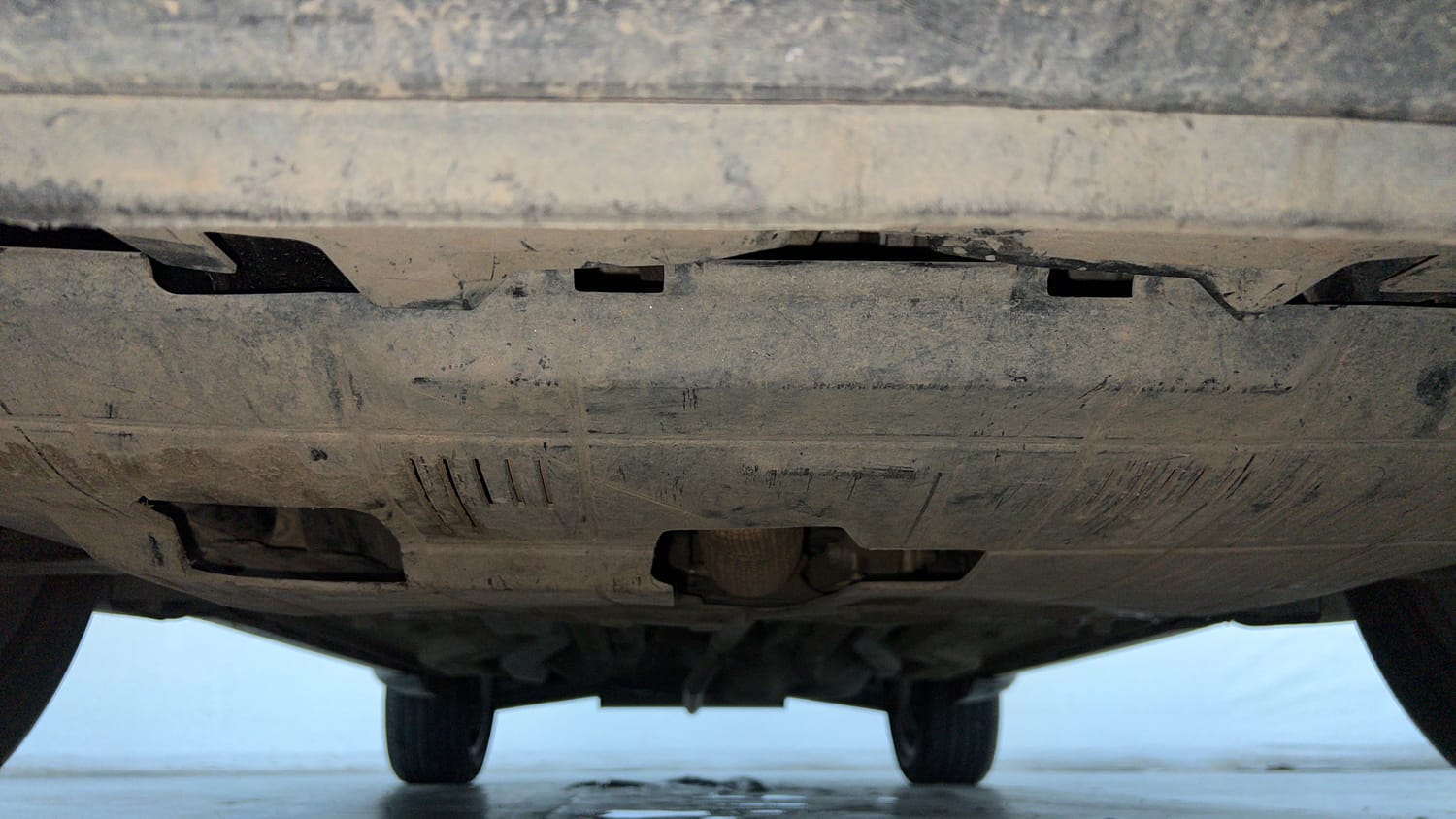 Used 2021 Jeep Compass Model S (O) 1.4 Petrol DCT Petrol Automatic extra FRONT LEFT UNDERBODY VIEW
