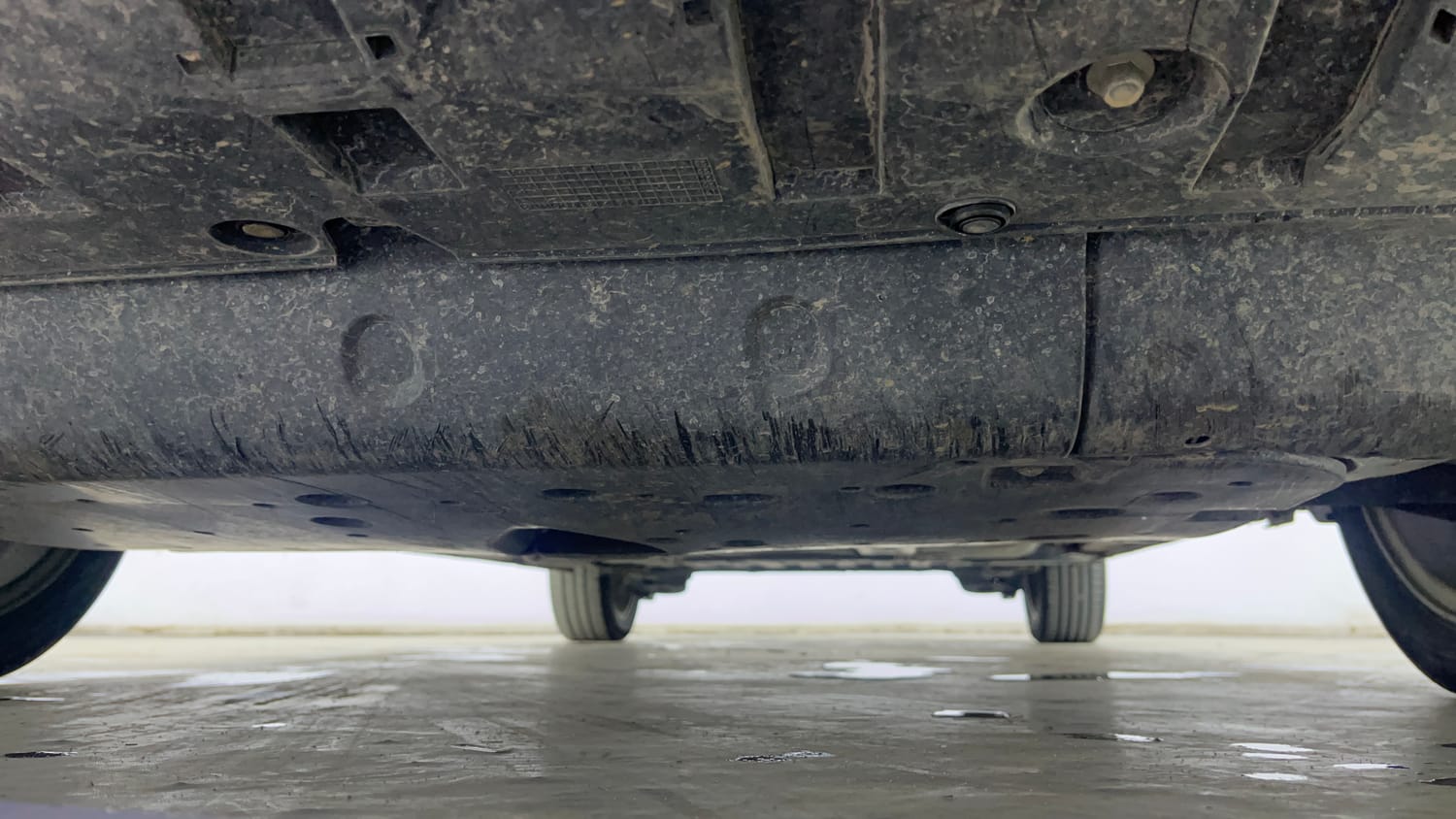 Used 2024 Honda City ZX Petrol CVT Hybrid Automatic extra FRONT LEFT UNDERBODY VIEW