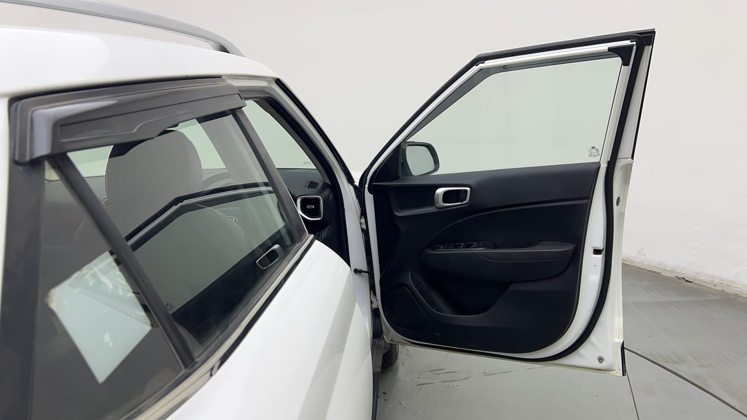 Used 2019 hyundai Venue SX 1.0 Turbo Petrol Petrol Manual interior RIGHT FRONT DOOR OPEN VIEW