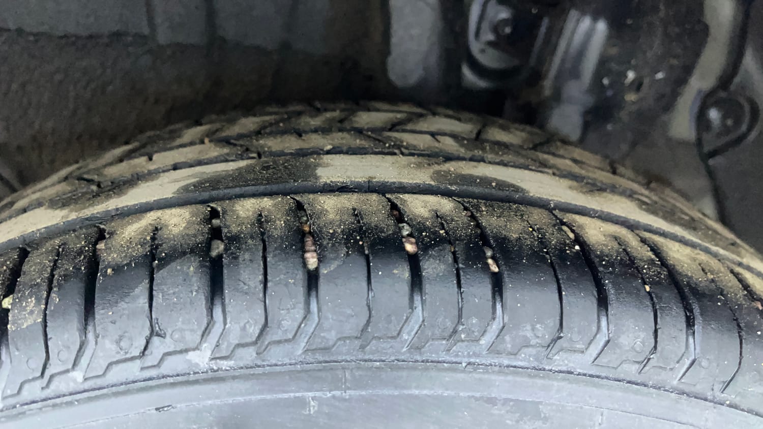 Used 2025 Hyundai New i20 Asta (O) 1.2 IVT Petrol Automatic tyres LEFT REAR TYRE TREAD VIEW