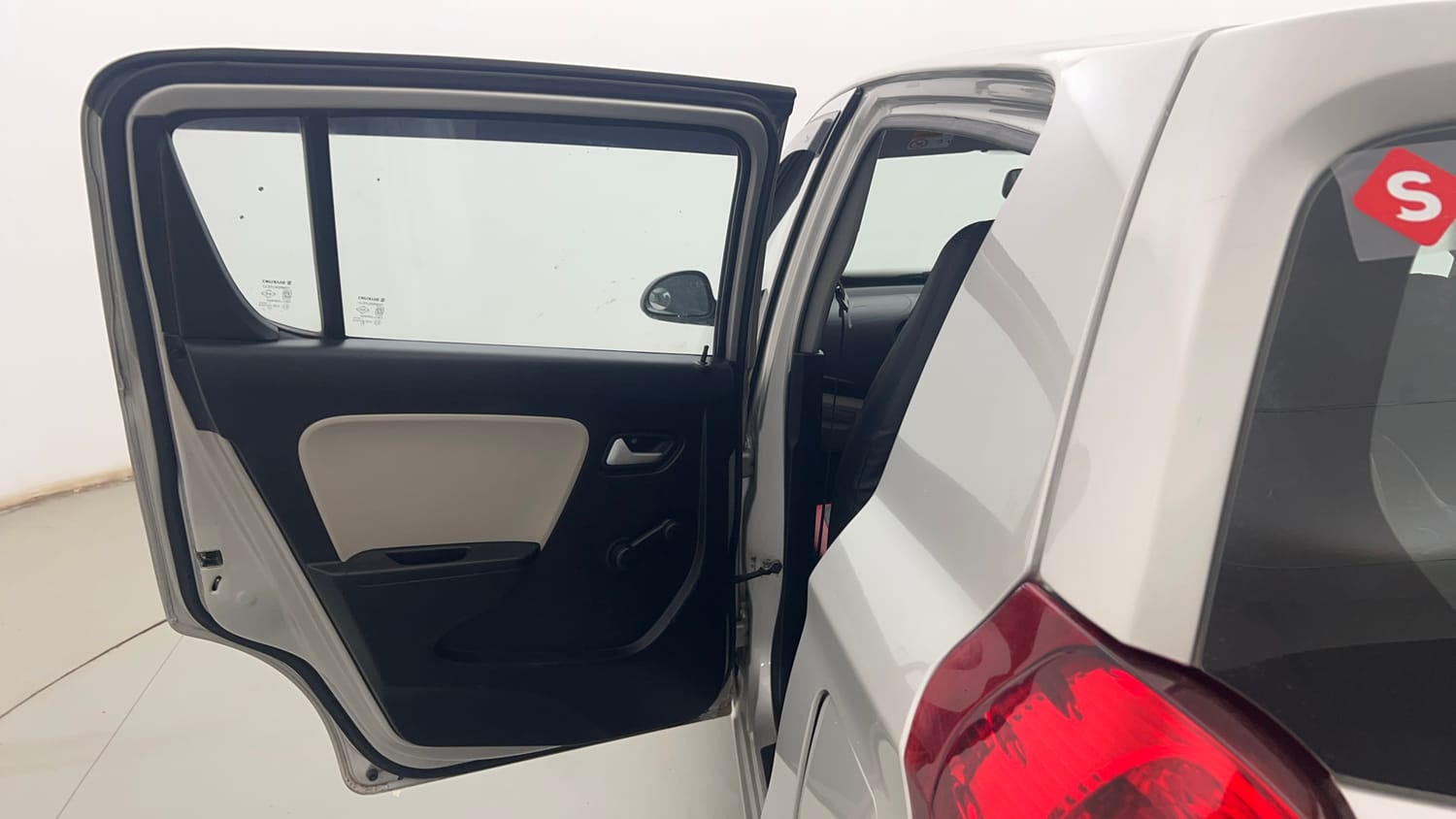 Used 2022 Maruti Suzuki Alto 800 LXi (O) Petrol Manual interior LEFT REAR DOOR OPEN VIEW