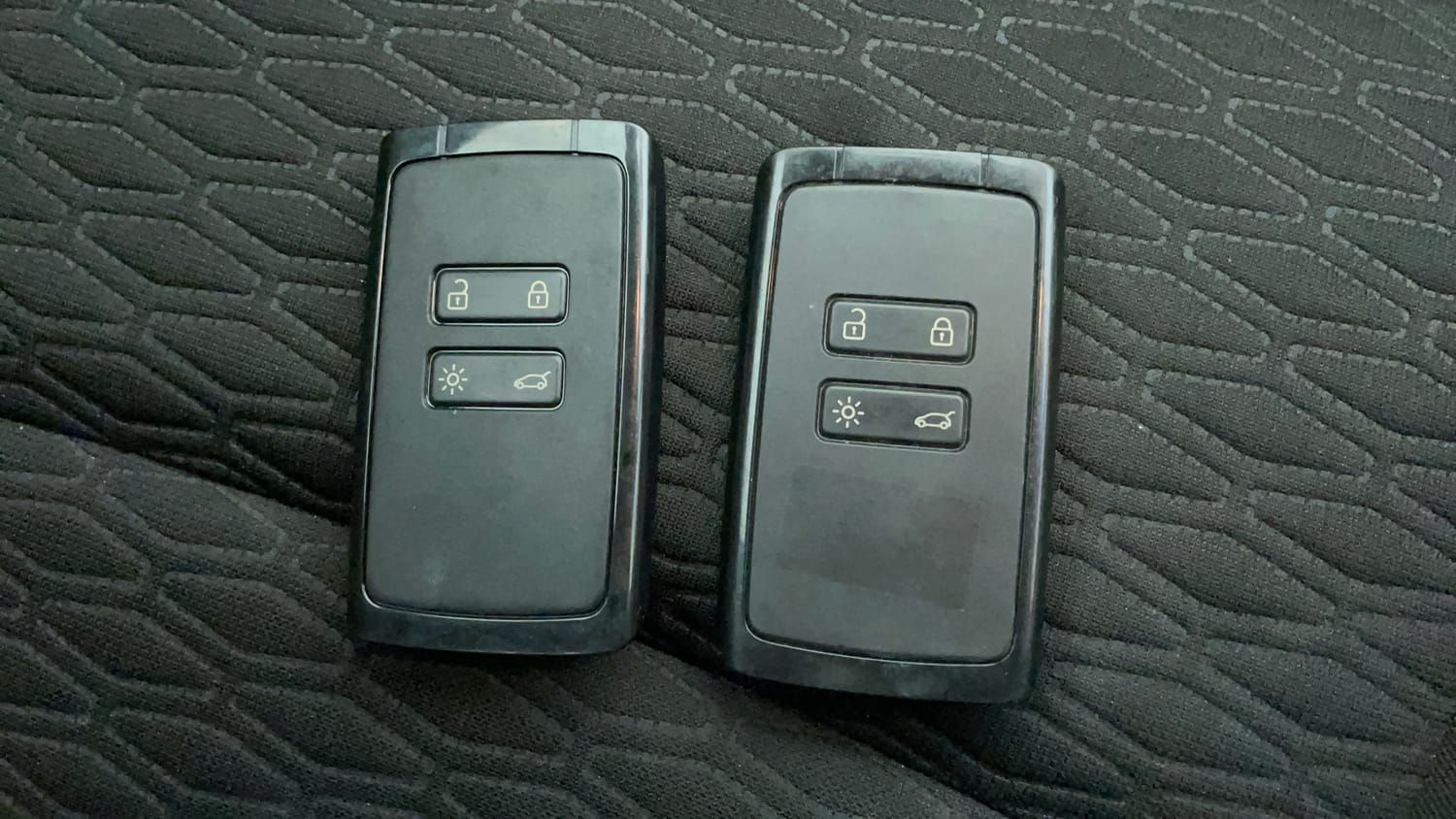 Used 2023 Renault Kiger RXZ AMT Petrol Automatic extra CAR KEY VIEW
