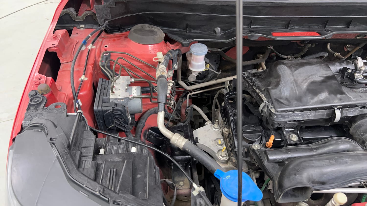 Used 2022 Maruti Suzuki Brezza Zxi Plus AT Dual Tone Petrol Automatic engine ENGINE RIGHT SIDE VIEW