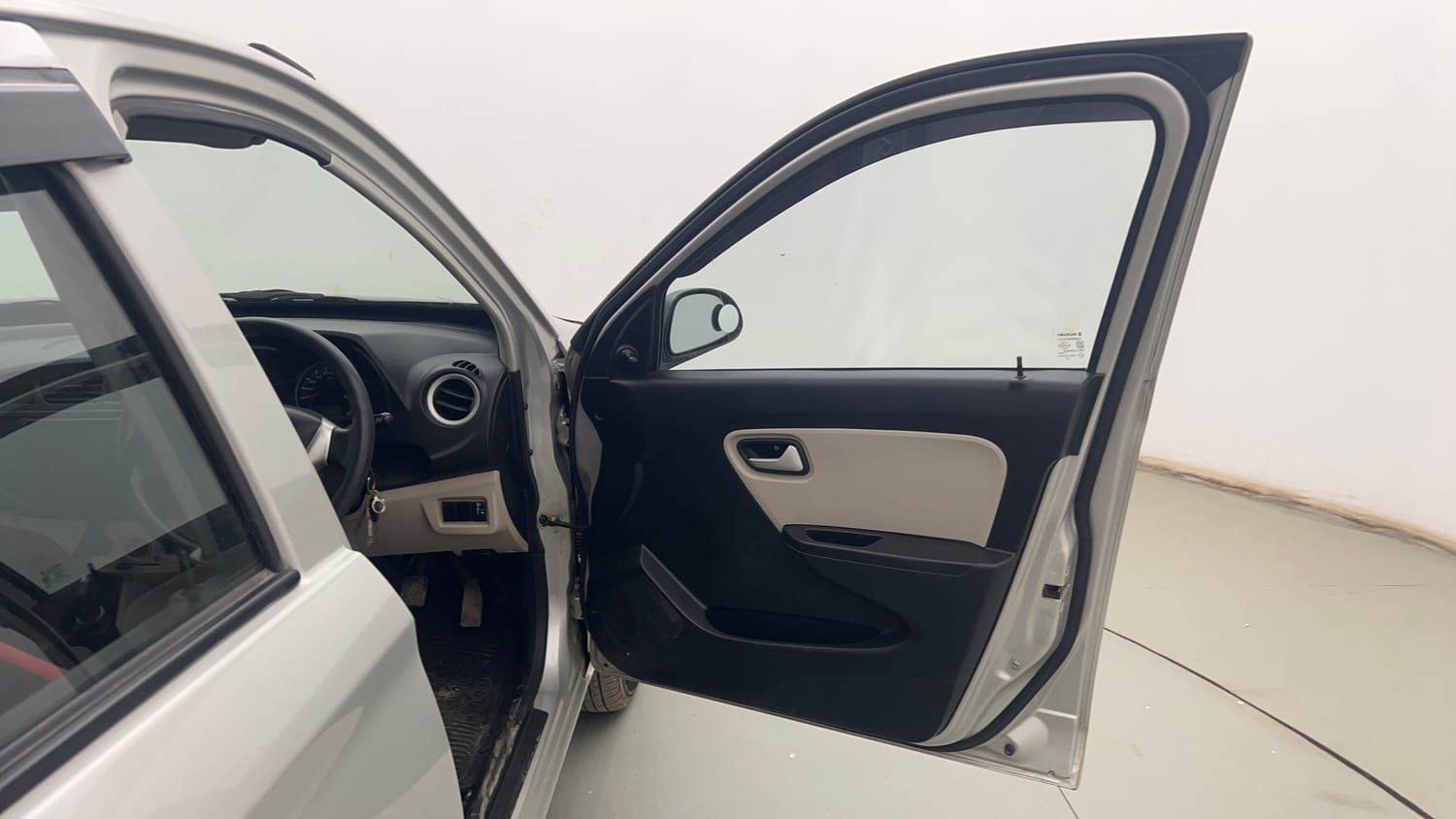 Used 2022 Maruti Suzuki Alto 800 LXi (O) Petrol Manual interior RIGHT FRONT DOOR OPEN VIEW