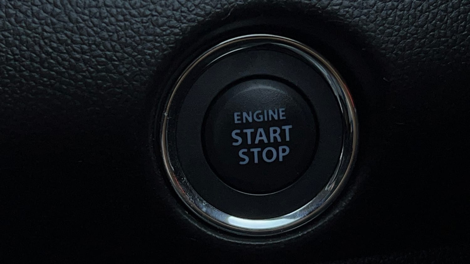 Used 2024 Maruti Suzuki Swift ZXi Petrol Manual top_features Keyless start