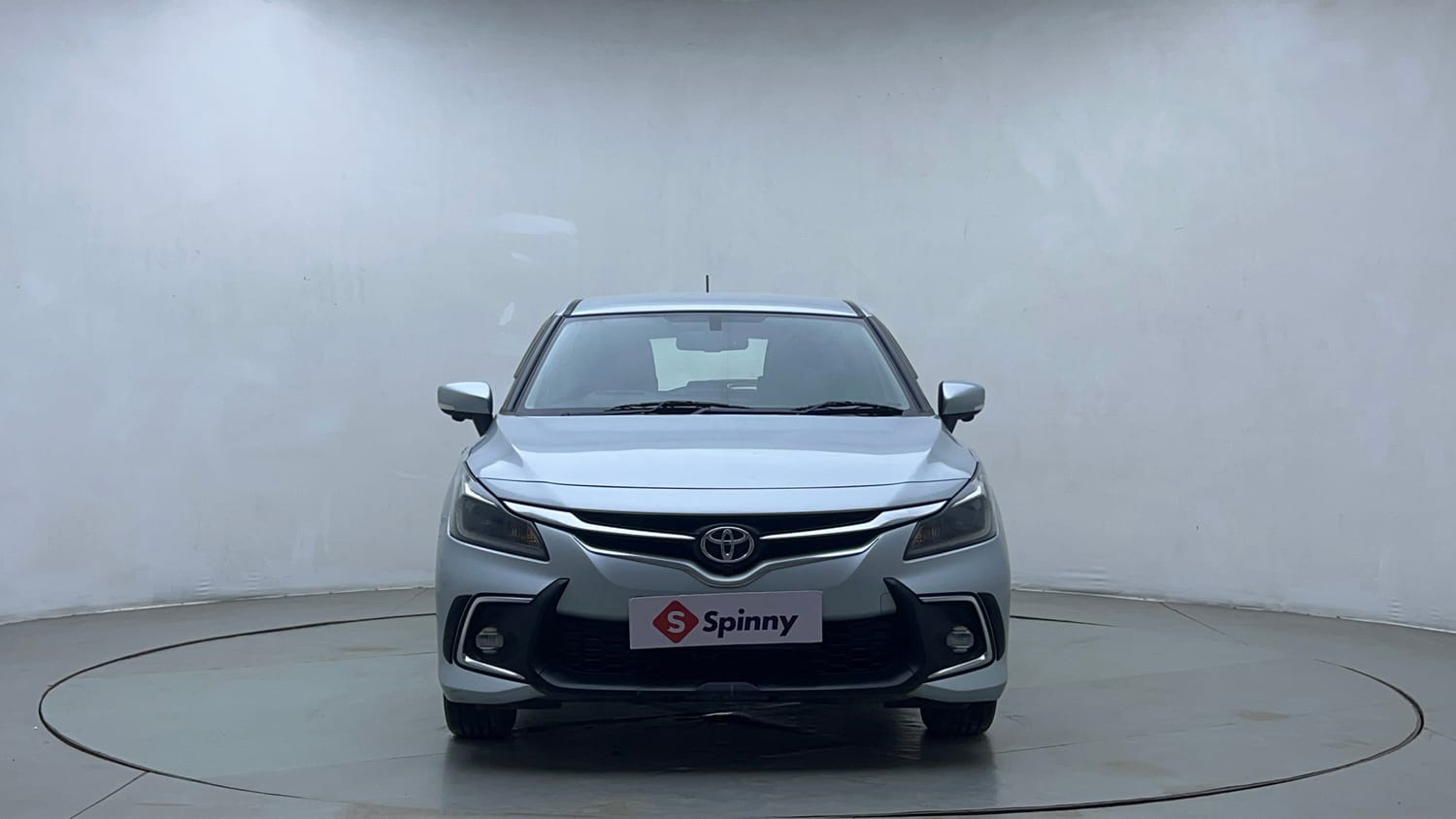Used 2024 Toyota Glanza V Petrol Manual exterior FRONT VIEW