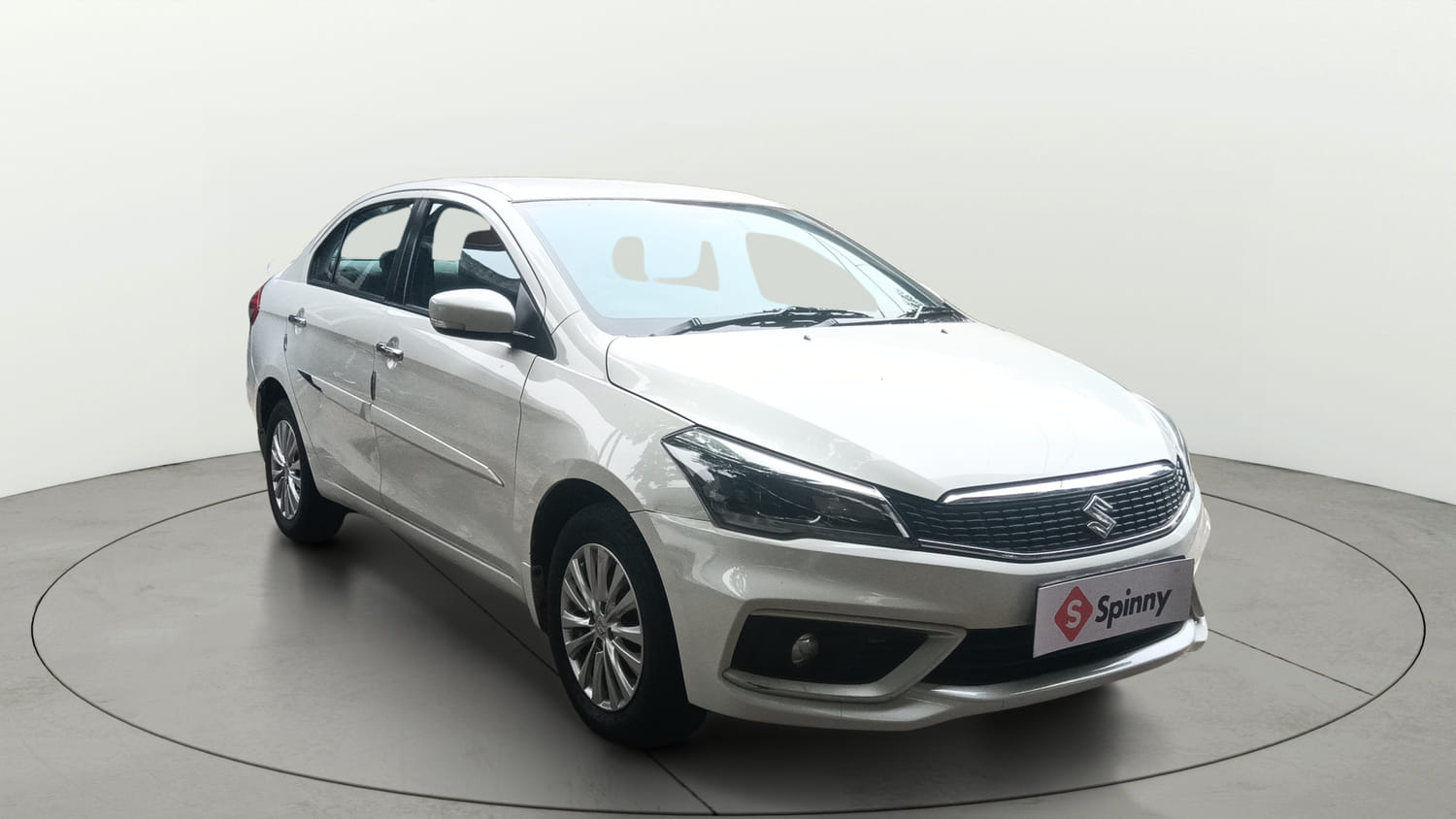 Used 2023 Maruti Suzuki Ciaz Zeta 1.5 Petrol Manual exterior RIGHT FRONT CORNER VIEW