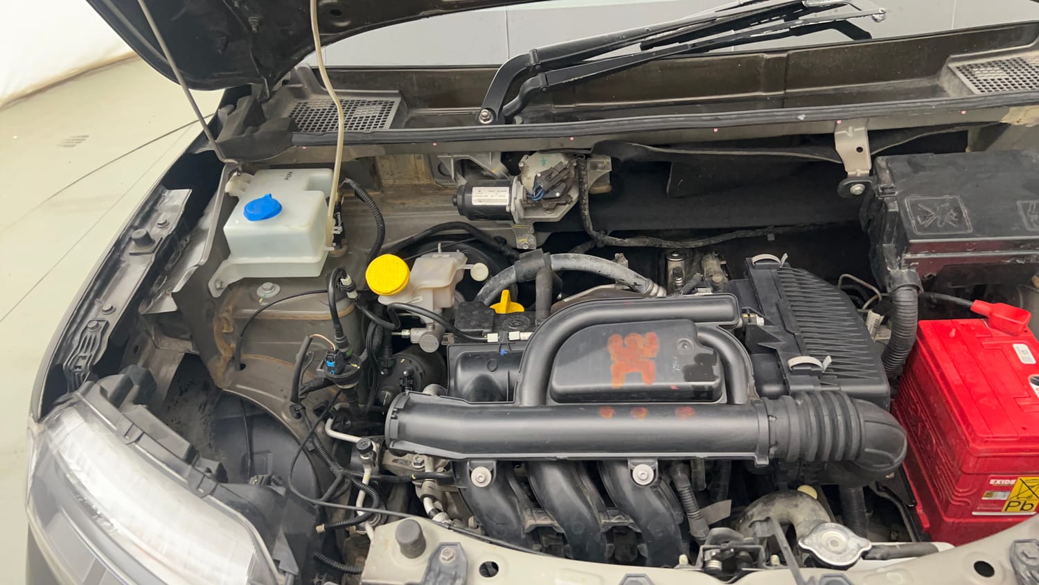 Used 2020 Renault Kwid RXL Petrol Manual engine ENGINE RIGHT SIDE VIEW