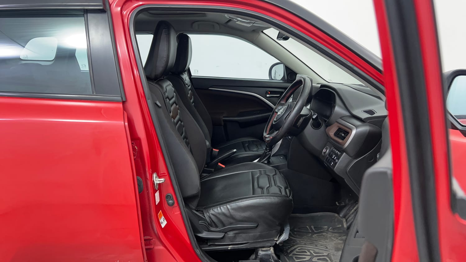 Used 2022 Maruti Suzuki Brezza Zxi Plus AT Dual Tone Petrol Automatic interior RIGHT SIDE FRONT DOOR CABIN VIEW